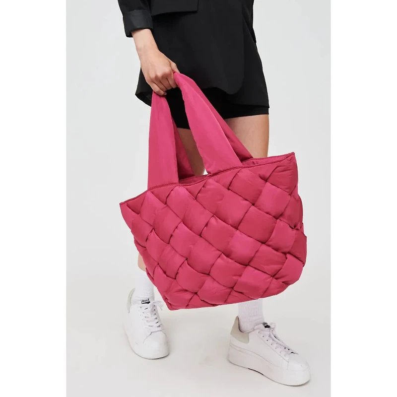 Es East west nylon bag