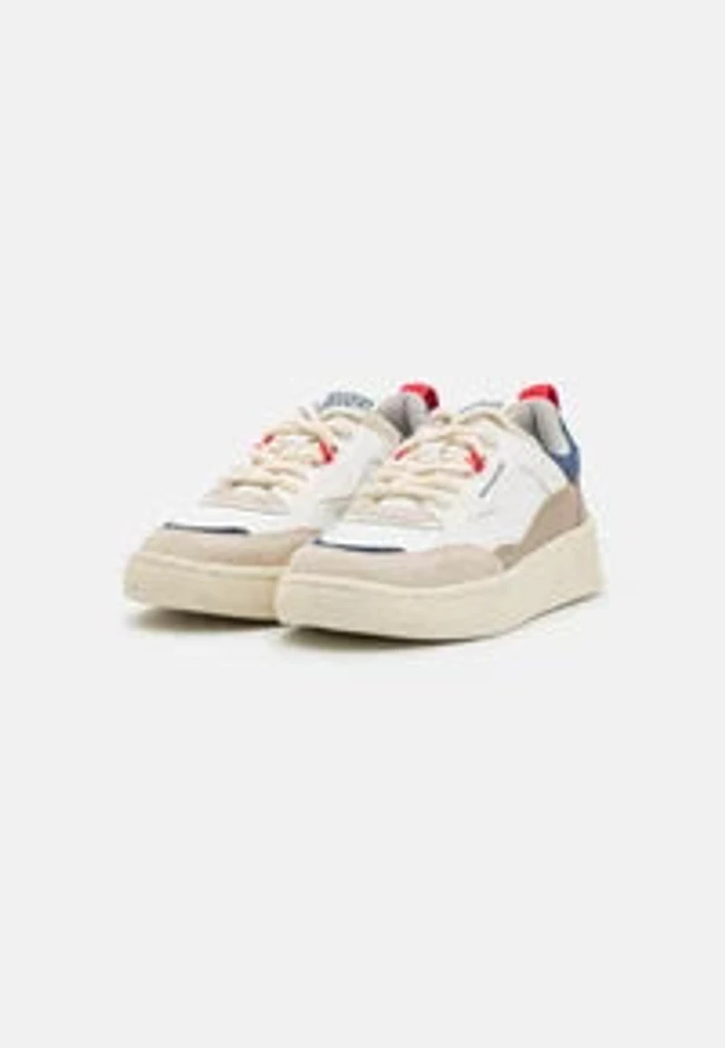Gioseppo Amlach white