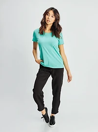Short-sleeve semi-fitted t-shirt