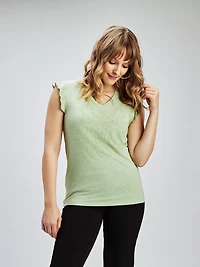 Short-sleeve semi-fitted t-shirt