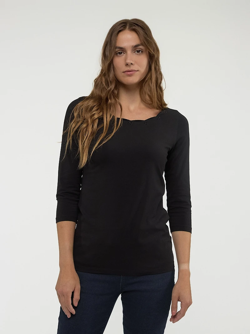 3/4-sleeve semi-fitted t-shirt