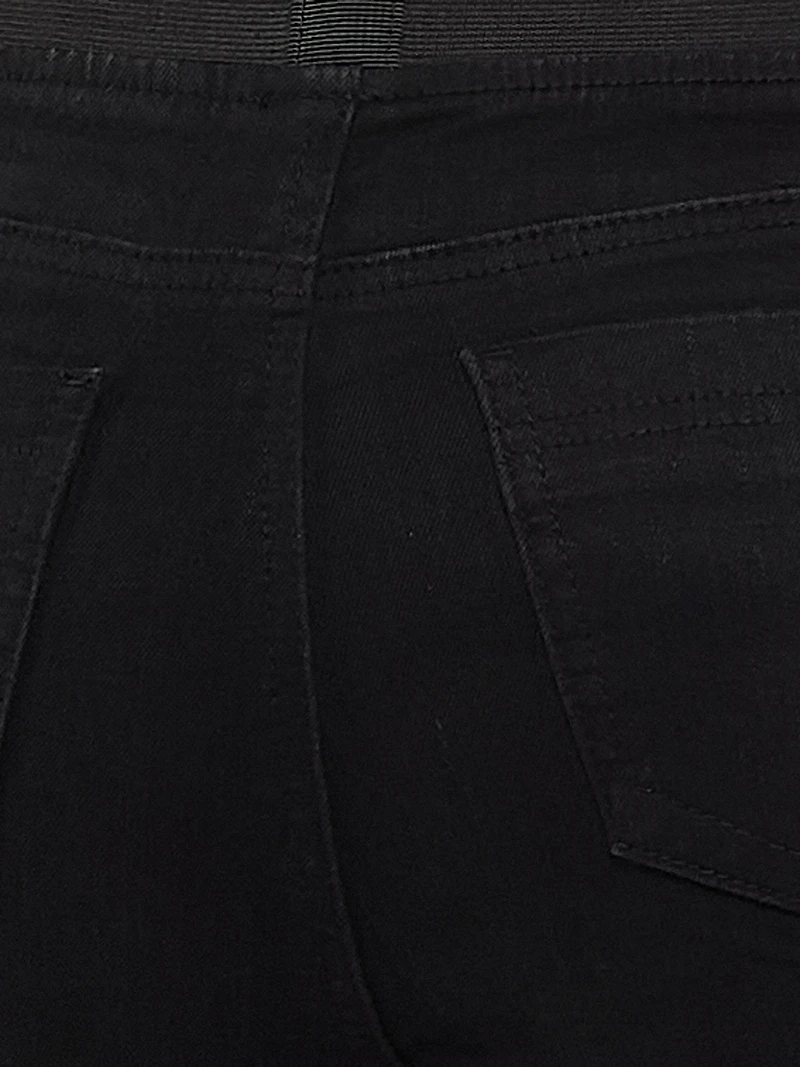 Jean étroit à enfiler