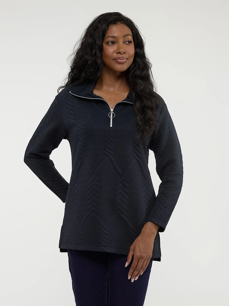 Long-sleeve semi-fitted t-shirt