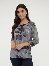 Long-sleeve semi-fitted t-shirt