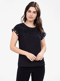 Short-sleeve semi-fitted t-shirt