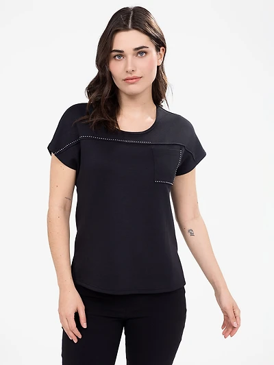 Short-sleeve semi-fitted t-shirt