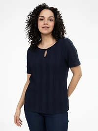 Short-sleeve semi-fitted t-shirt