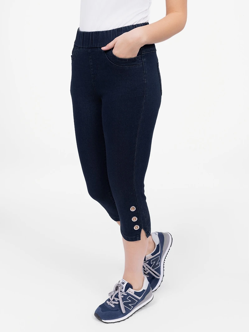 Pull-on denim capri