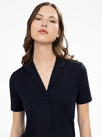 Short-sleeve semi-fitted blouse with buttons