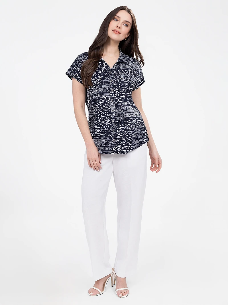 Blouse semi-ajustée à manches courtes avec boutons
