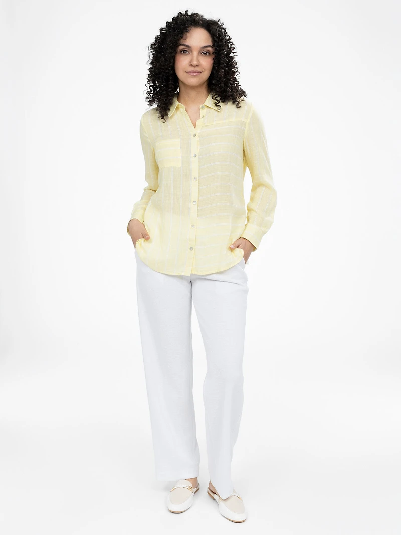 Long-sleeve semi-fitted blouse with buttons