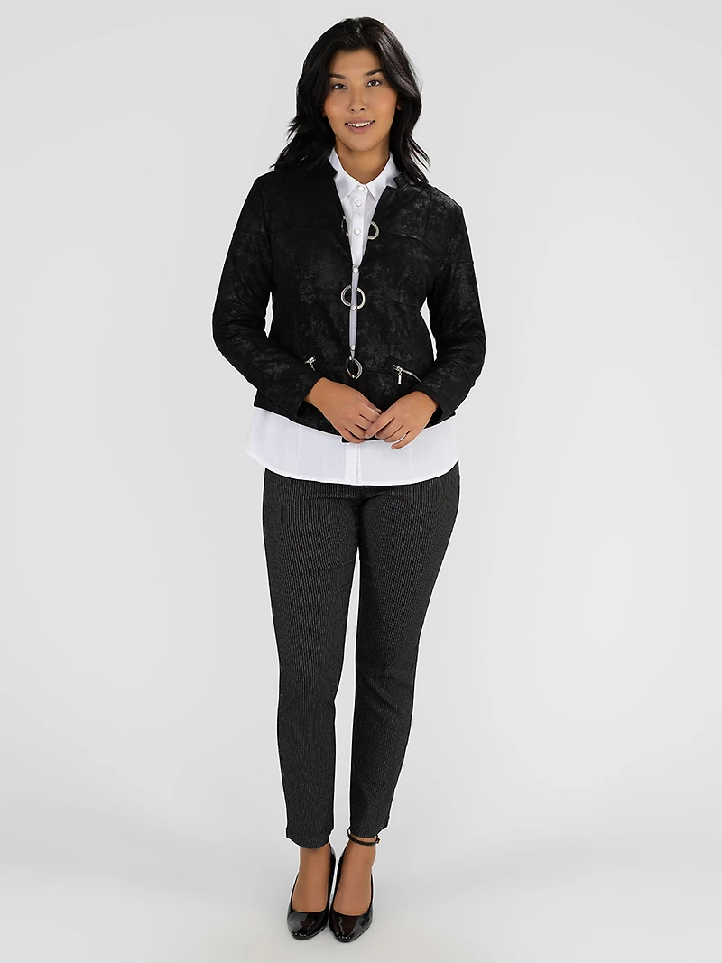 Short semi-fitted blazer