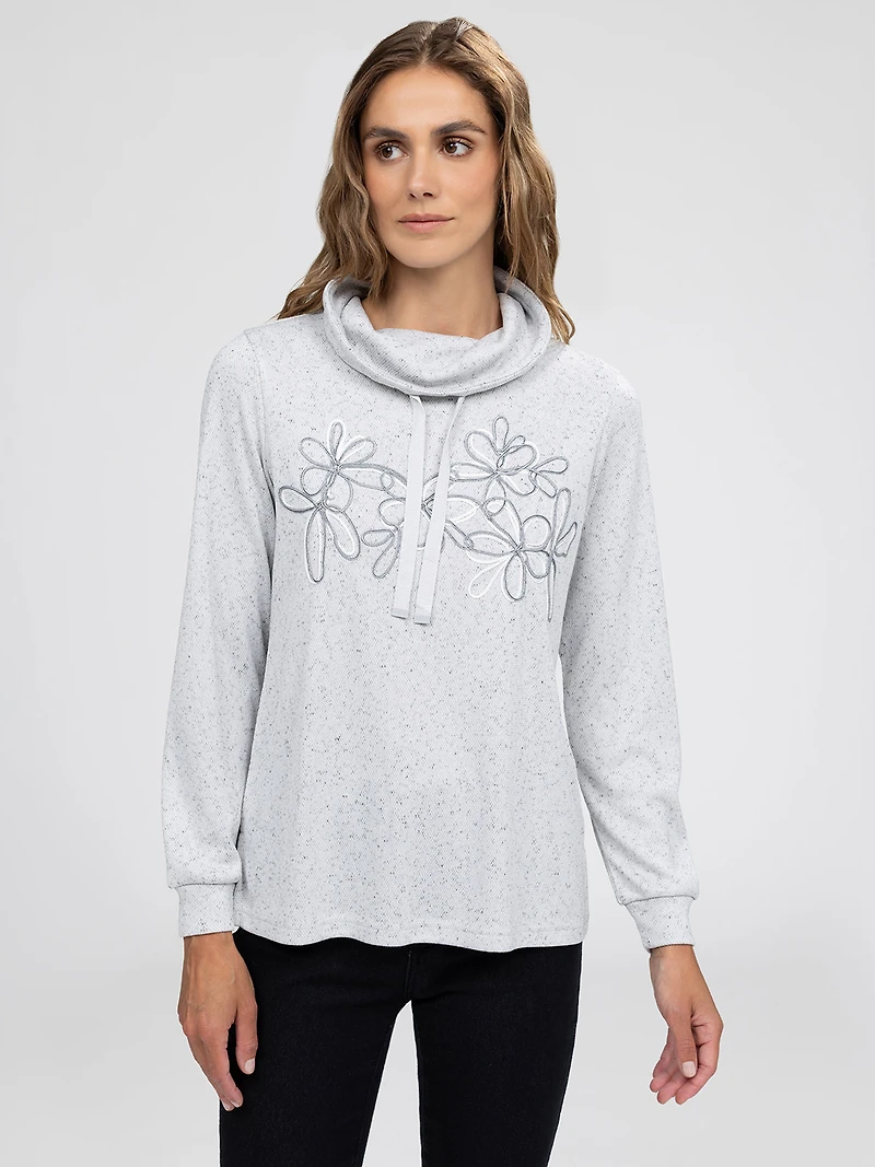 Long-sleeve semi-fitted t-shirt