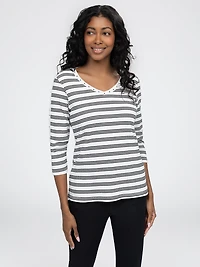 Long-sleeve semi-fitted t-shirt