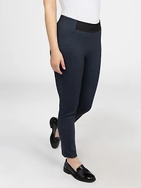 Narrow semi-fitted pull-on pant