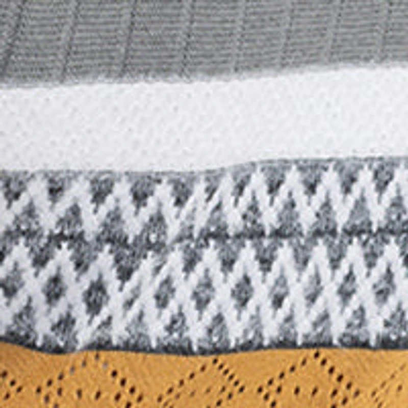 3/4-sleeve semi-fitted pullover sweater