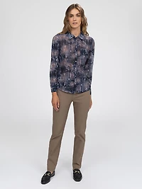 3/4-sleeve semi-fitted blouse with buttons
