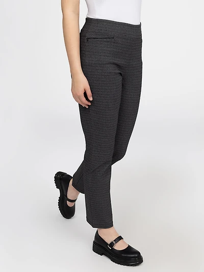 Straight semi-fitted pull-on pant