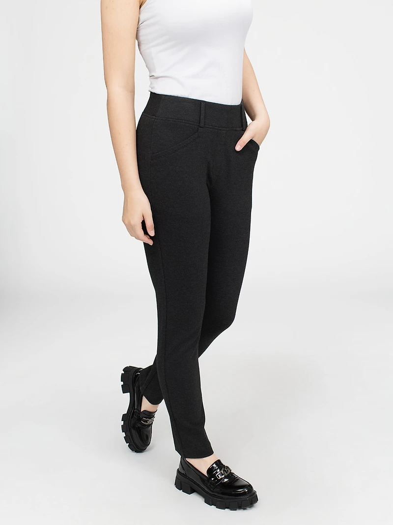 Straight semi-fitted pull-on dress pant