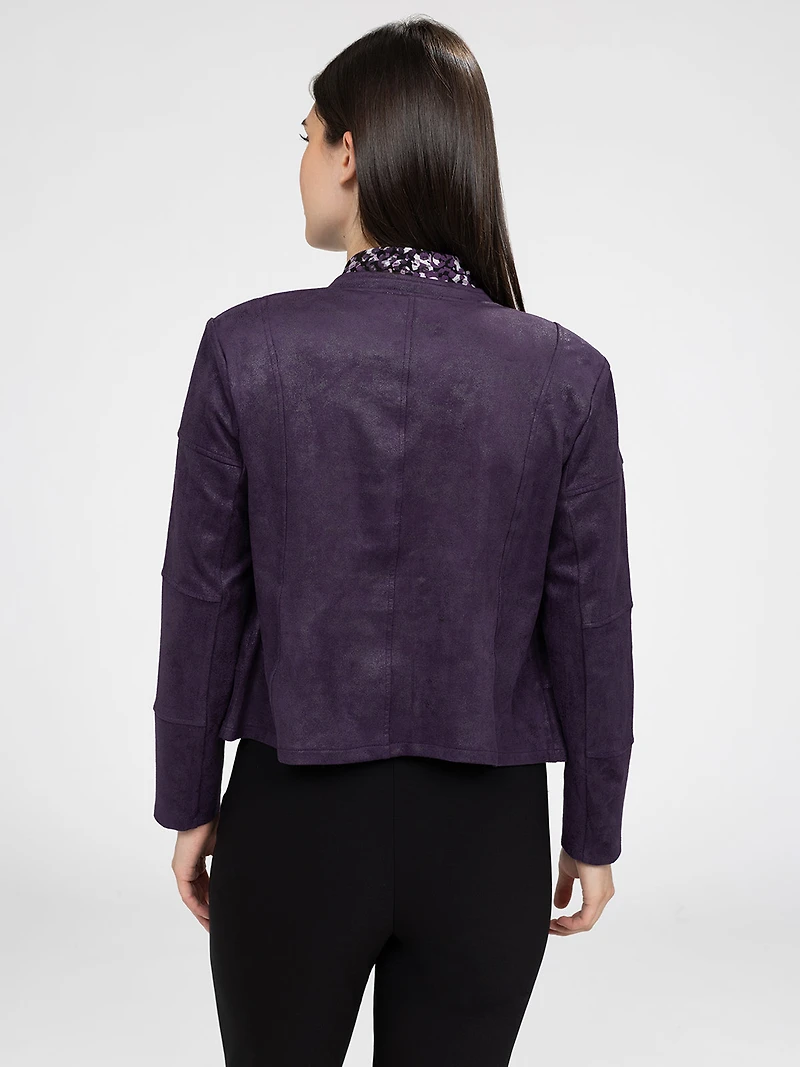 Short semi-fitted blazer