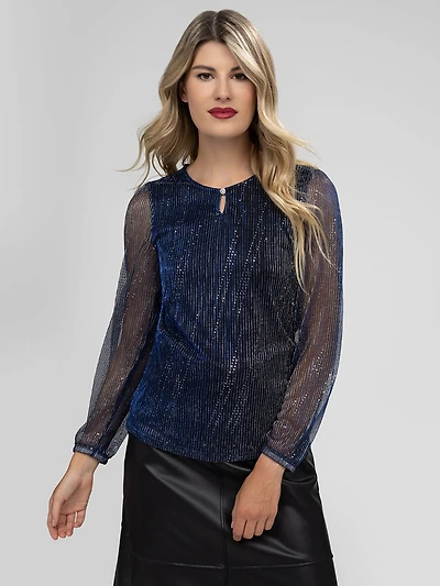 Long-sleeve semi-fitted t-shirt