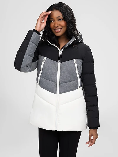 Short semi-fitted coat