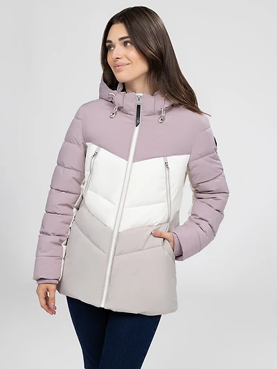 Short semi-fitted coat
