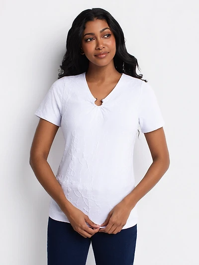 Short-sleeve semi-fitted t-shirt