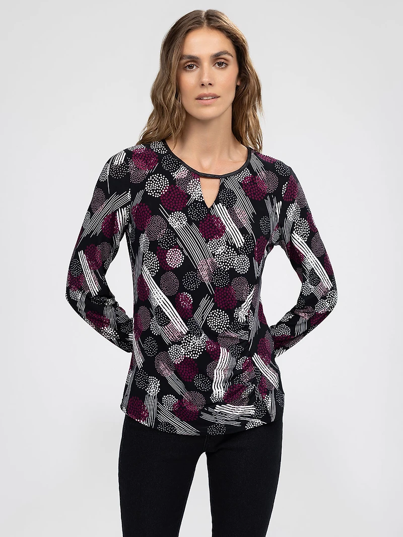 Long-sleeve semi-fitted t-shirt