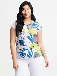 Short-sleeve semi-fitted t-shirt