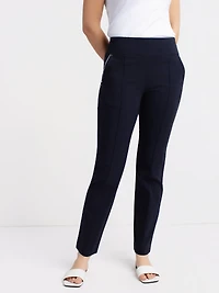 Straight semi-fitted pull-on pant