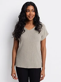 Short-sleeve semi-fitted t-shirt