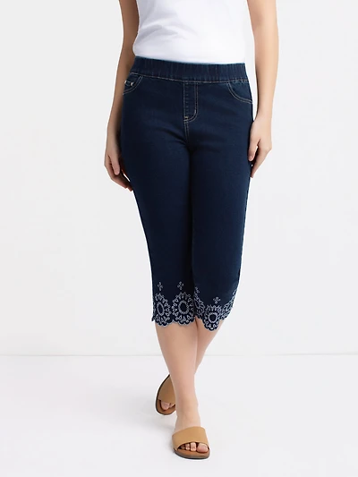 Three-quarter length denim pants