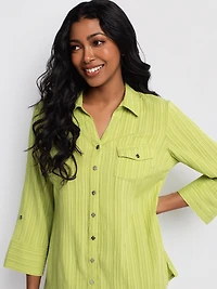 Blouse semi-ajustée à manches 3/4 avec boutons