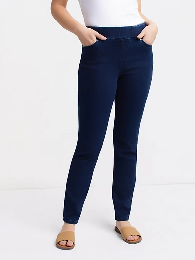 Straight semi-fitted pull-on jeans