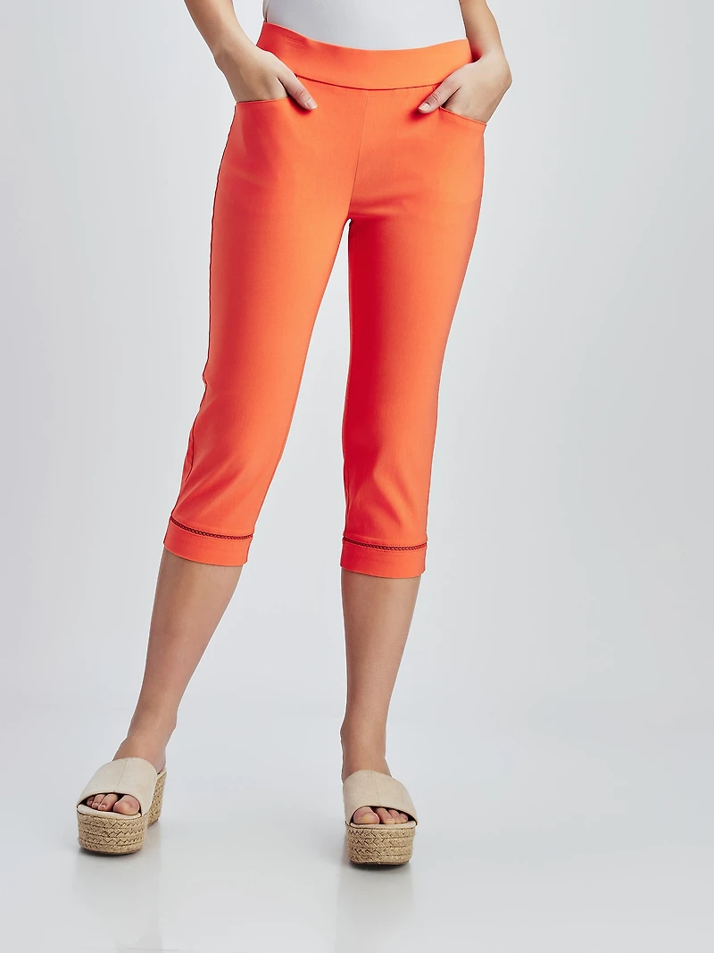 Skinny fitted pull-on capri