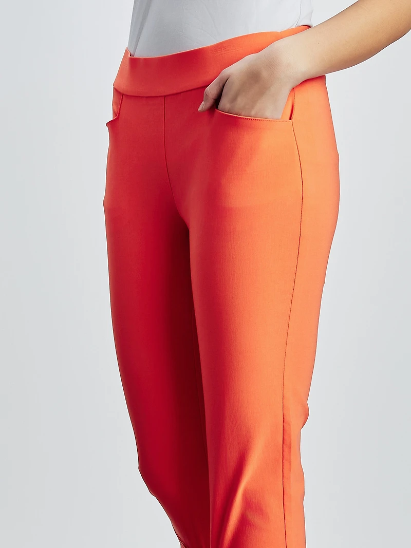 Skinny fitted pull-on capri