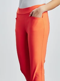 Skinny fitted pull-on capri
