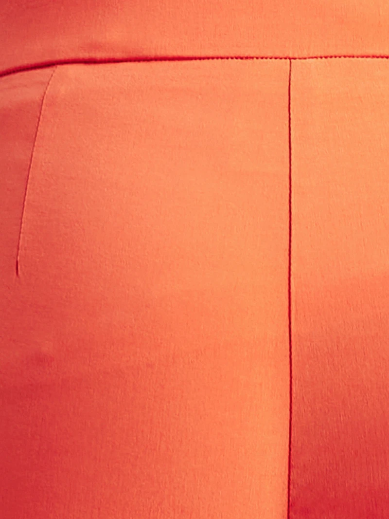 Skinny fitted pull-on capri