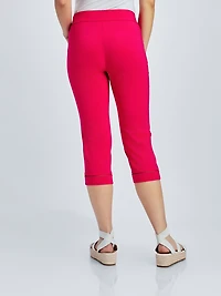 Skinny fitted pull-on capri