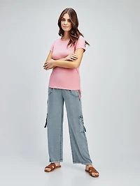 Short-sleeve semi-fitted t-shirt