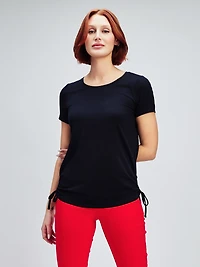 Short-sleeve semi-fitted t-shirt