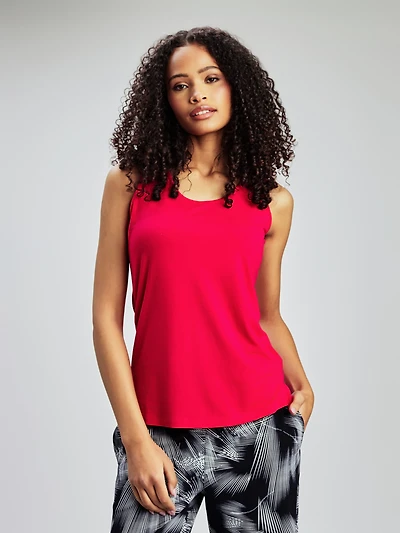 Semi-fitted tank top