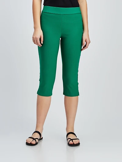 Narrow fitted pull-on capri