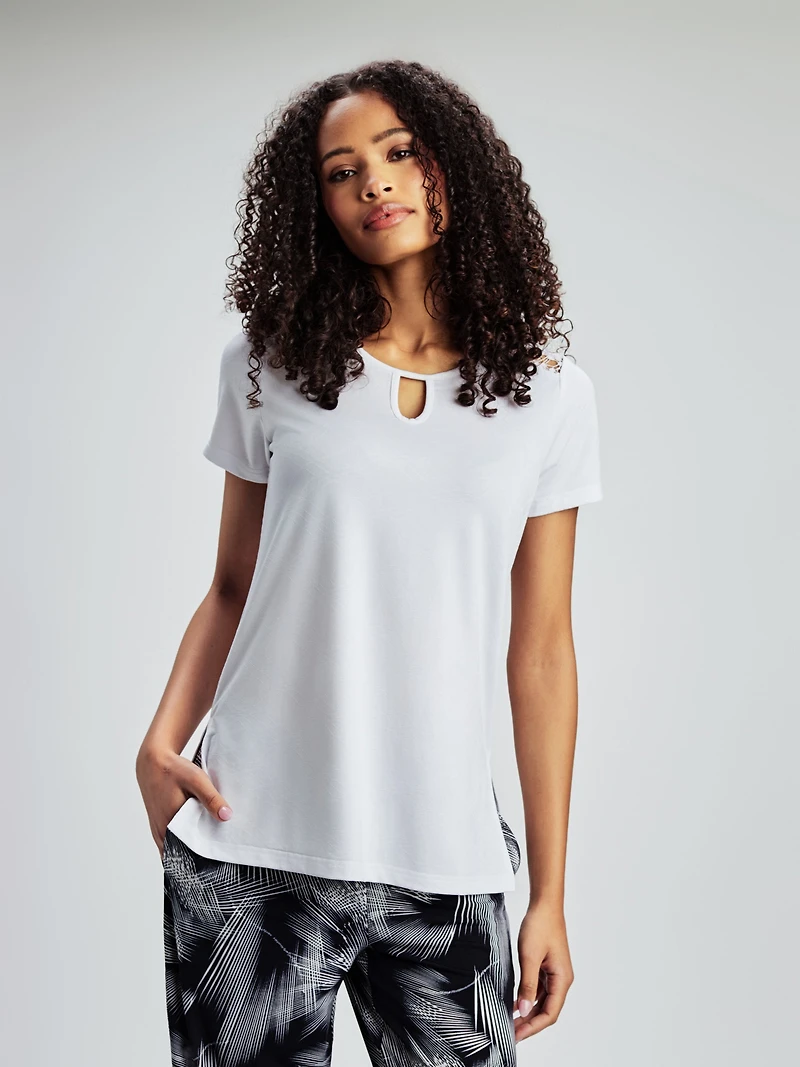 Short-sleeve semi-fitted tunic