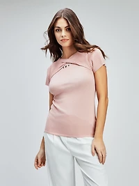 Short-sleeve semi-fitted pullover sweater