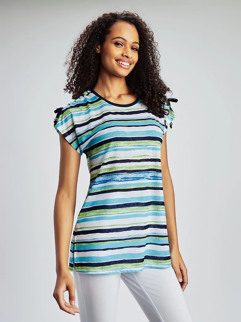 Short-sleeve semi-fitted tunic