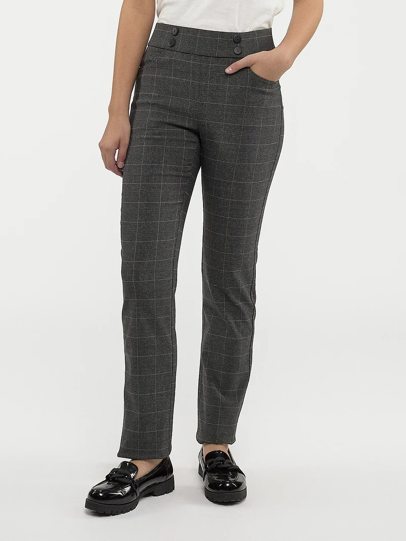 Straight semi-fitted pull-on pant