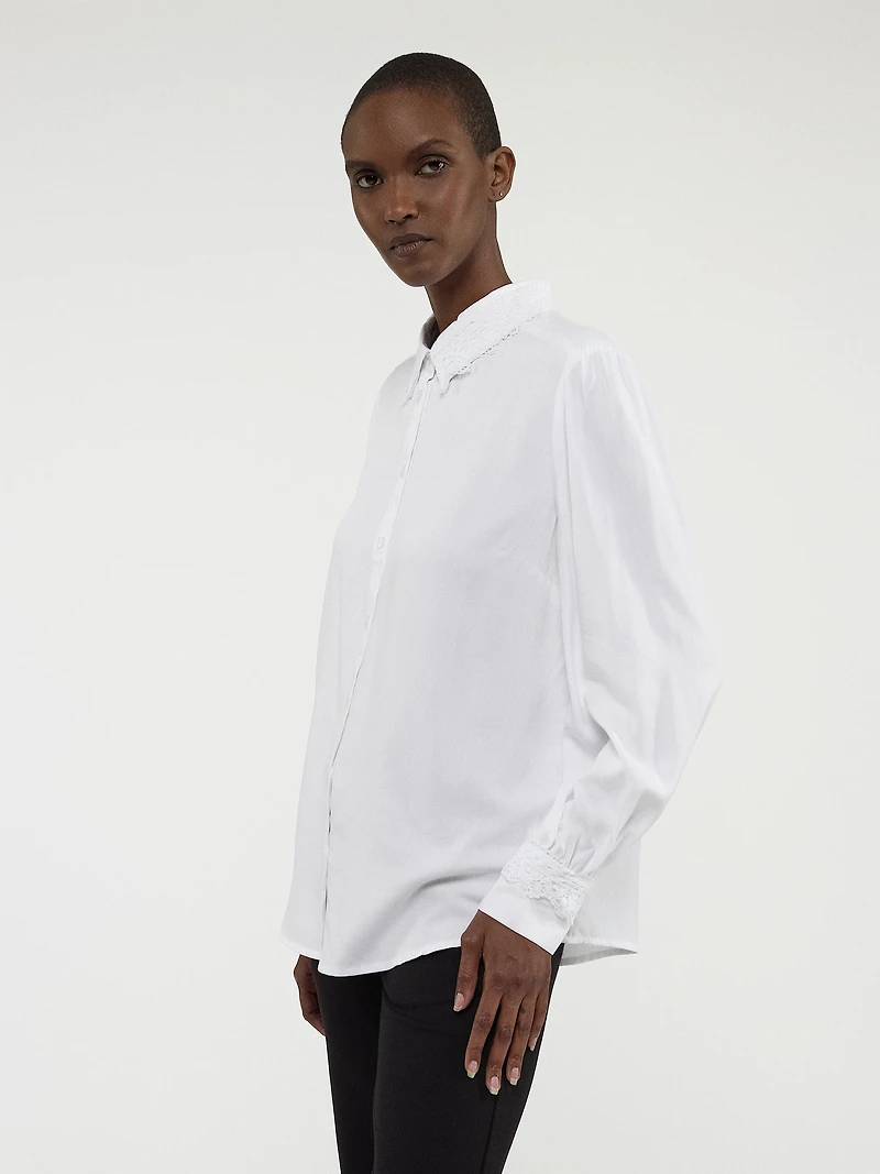 Blouse à manches longues avec boutons