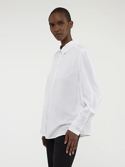 Long-sleeve semi-fitted blouse with buttons